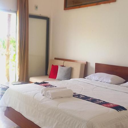 Inang Amang Homestay Labuan Bajo Kamer foto