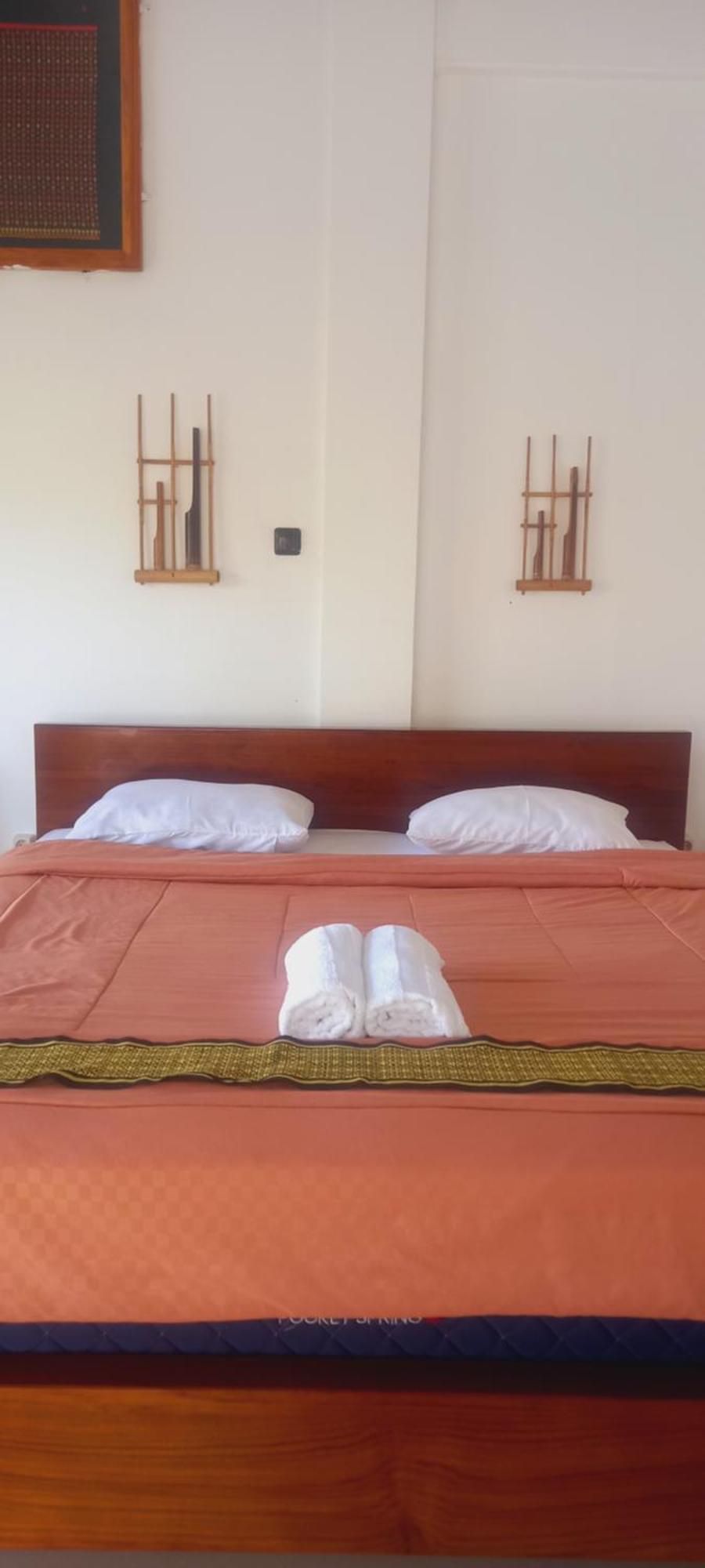Inang Amang Homestay Labuan Bajo Buitenkant foto