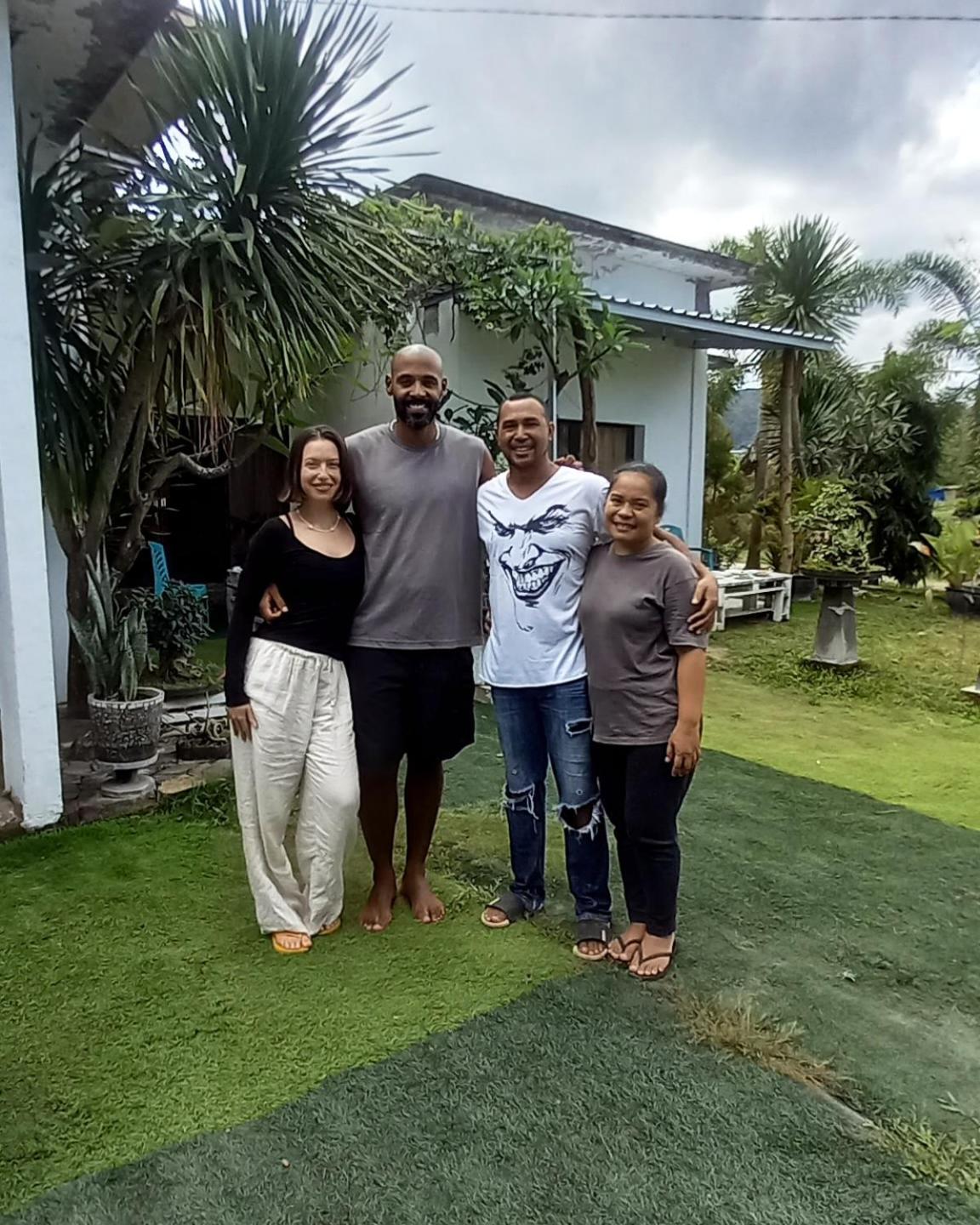 Inang Amang Homestay Labuan Bajo Buitenkant foto